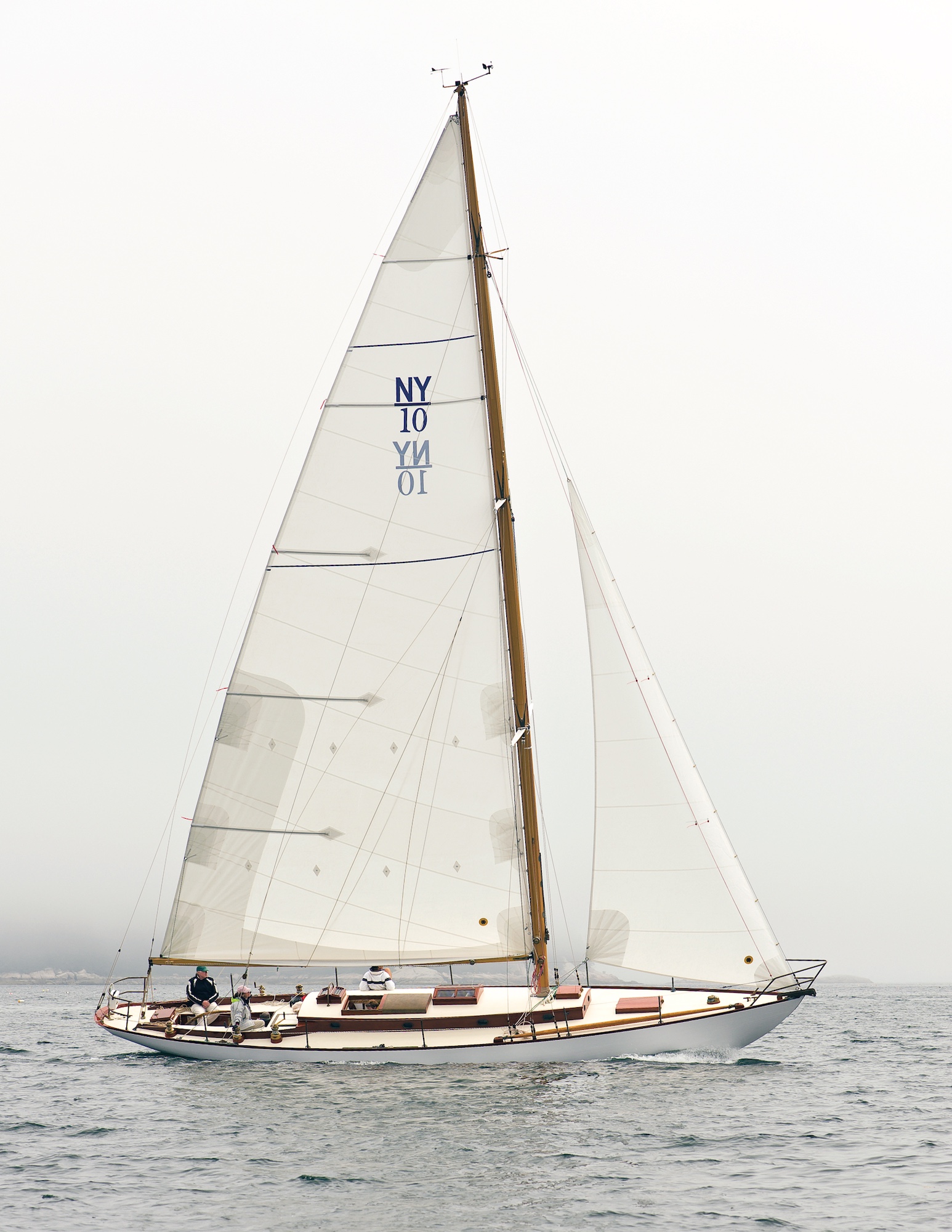 Modern Wood Mast: A Photo Essay - Stephens Waring Yacht Design